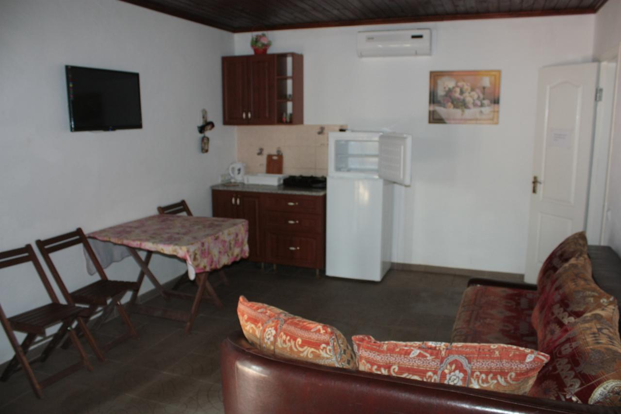 Akvitaniya Mini-Hotel Zatoka Εξωτερικό φωτογραφία