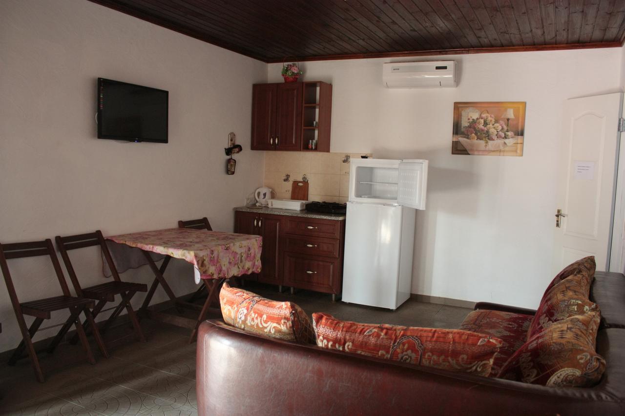 Akvitaniya Mini-Hotel Zatoka Εξωτερικό φωτογραφία