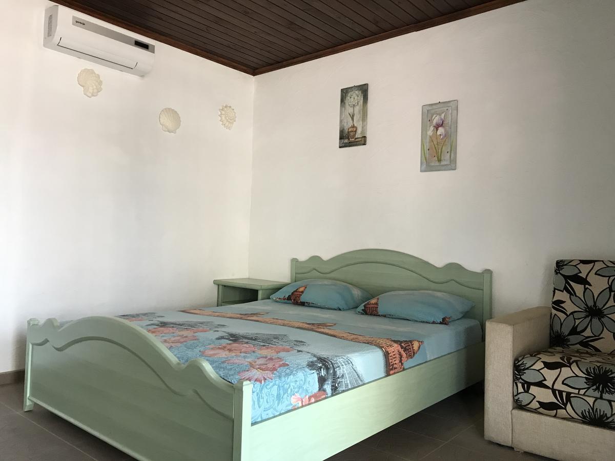 Akvitaniya Mini-Hotel Zatoka Εξωτερικό φωτογραφία